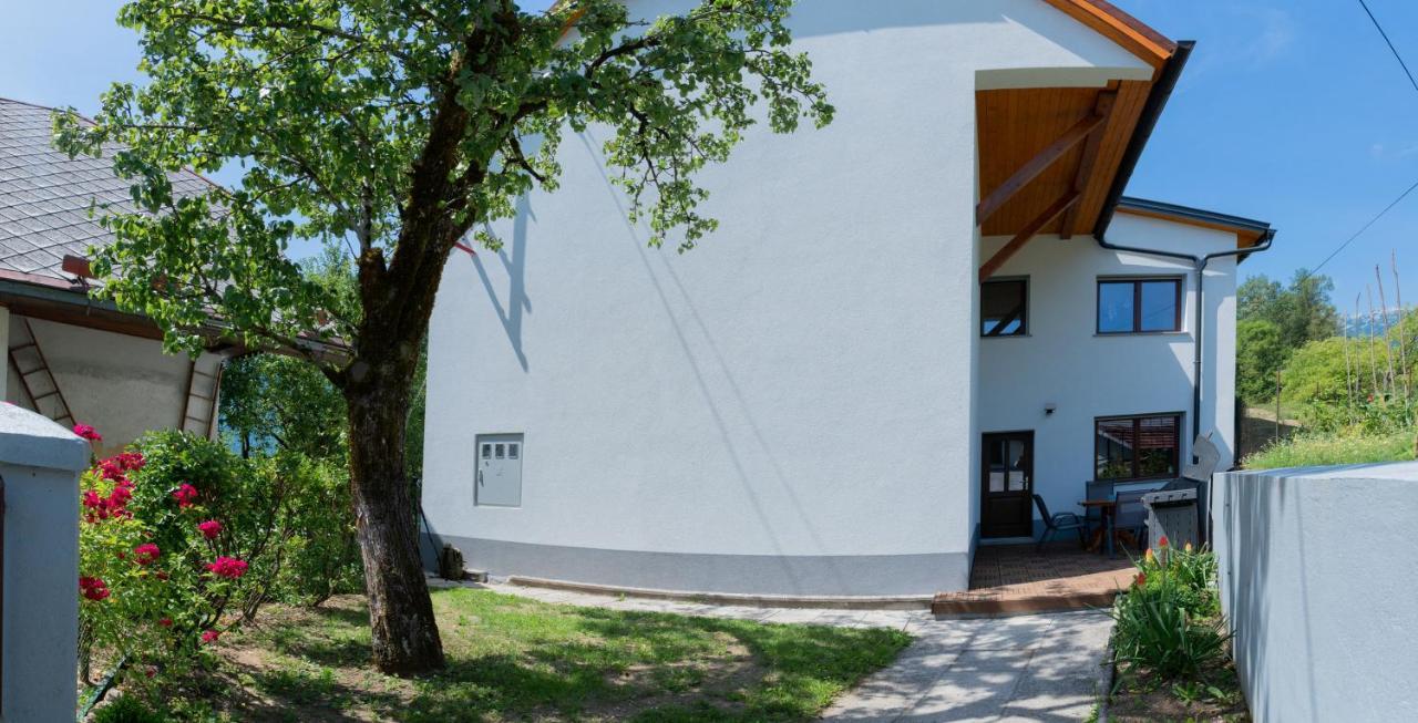 Ferienwohnung House Hiperbola & Outdoor Activities Bovec Exterior foto